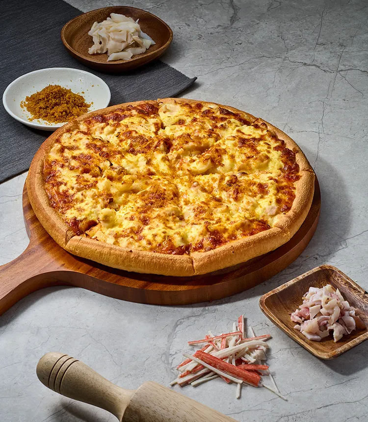 新品「雲林良品金賞烏魚子披薩」。拿坡里提供