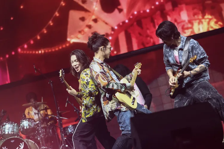 麋先生日前重返高雄巨蛋，於超犀利趴14演出。相信音樂提供