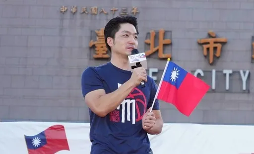 國慶升旗沒帶三寶?蔣萬安現場「人氣爆棚」曝原因
