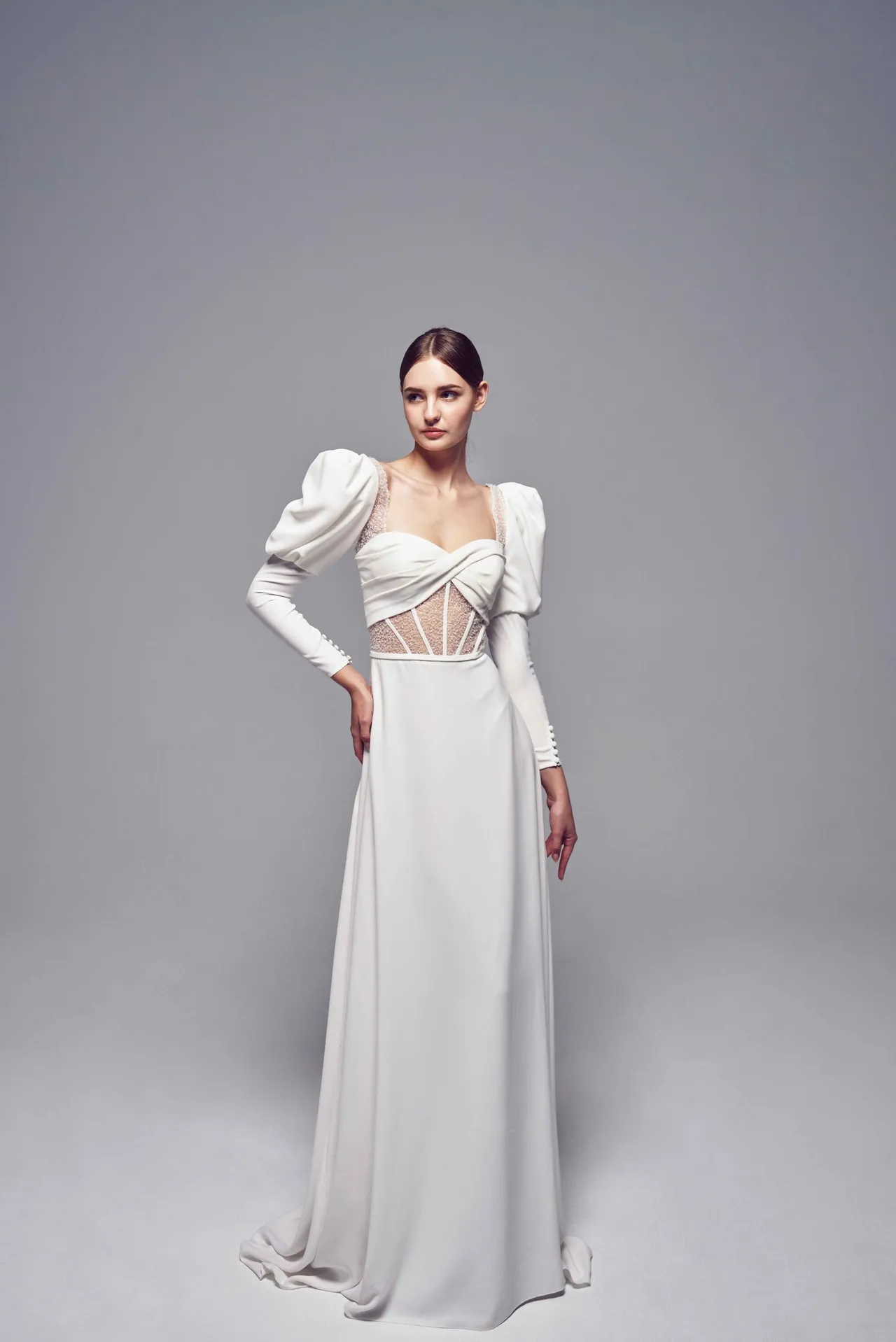 LinLi Boutique LL柔光公主澎袖白纱。品牌提供