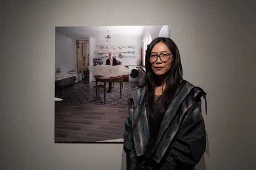 攝影家何孟娟烏克蘭辦展 聚焦戰火下藝術家韌性