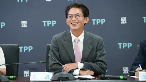 黄国昌祝贺郑丽文当选国民党主席 吁在野共筑联合治理