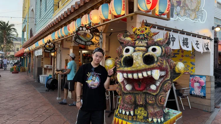 李岳喜歡在工作空檔中，規劃出國行程。種瓜得瓜工作室提供