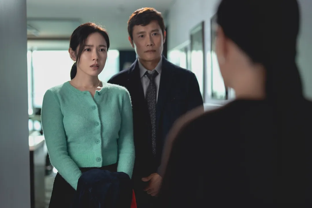 孙艺真在《征人启弑》饰演李秉宪的妻子,表现备受好评。龙祥电影提供