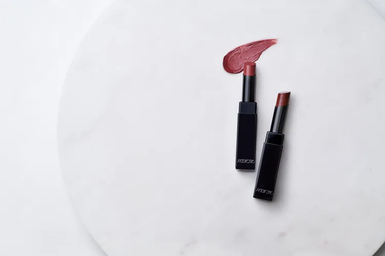 ADDICTION癮釉水光嘟嘟唇膏（共10色），各1200。品牌提供