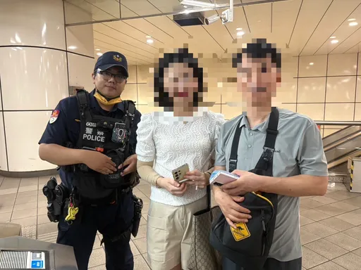 波麗士大人助遊台韓籍夫婦尋回遺失手機 職責急婉拒「這禮品」還藏1原因!