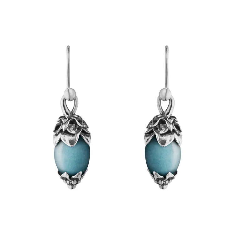 喬治傑生HERITAGE系列2026年度純銀藍石英穿式耳環，1萬1500元。品牌提供