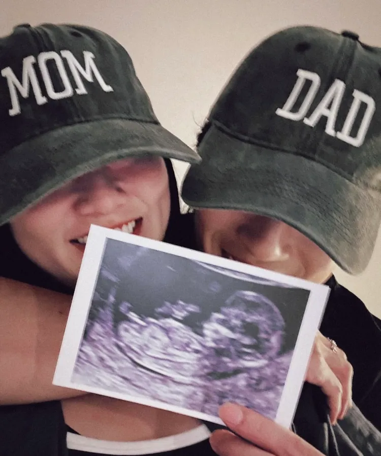 婁峻碩焦凡凡日前宣布升格新手爸媽。翻攝婁峻碩IG