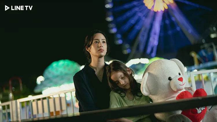 莫允雯劇中化身面具人，以交易時間延續生命。LINE TV提供