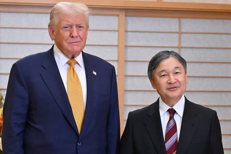 川普抵日后先到皇居拜会德仁天皇。路透