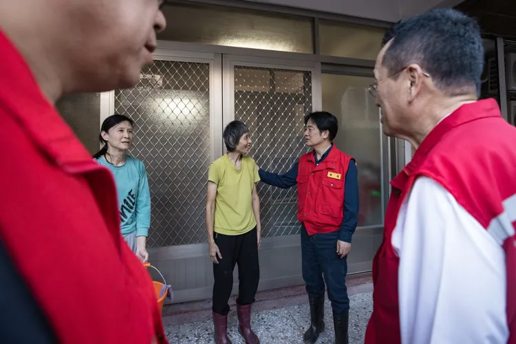 總統賴清德表示，希望所有在第一線救災的民眾帶著愛心前往救災，但一定要平安歸來。總統府提供
