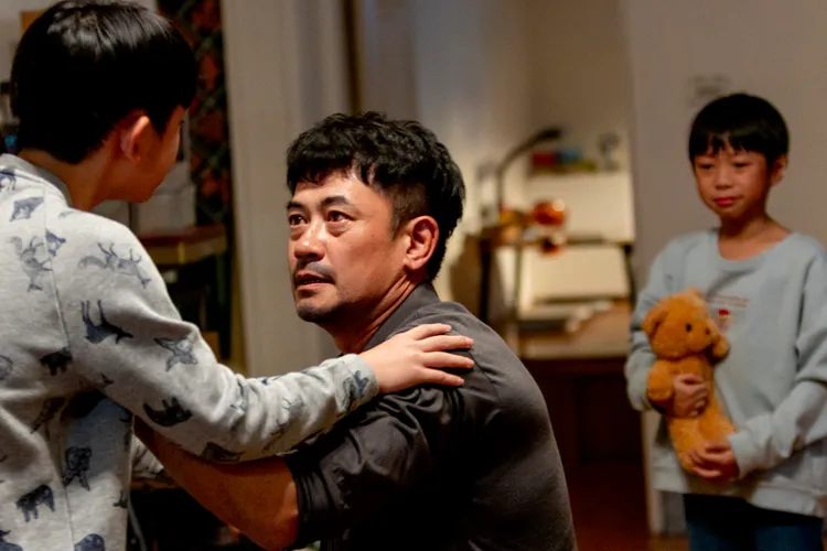 柯叔元首次挑戰家暴型角色。北投映像電影有限公司提供