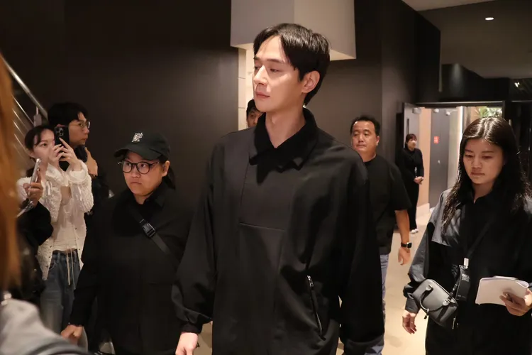 張軒睿快步入場。特勤中心攝