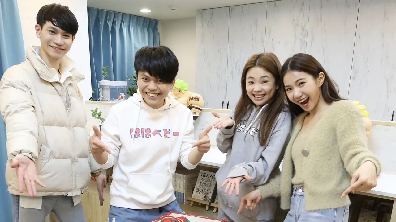 蔡阿嘎夫妻与Andy老师、张家宁合照。翻摄自蔡阿嘎脸书