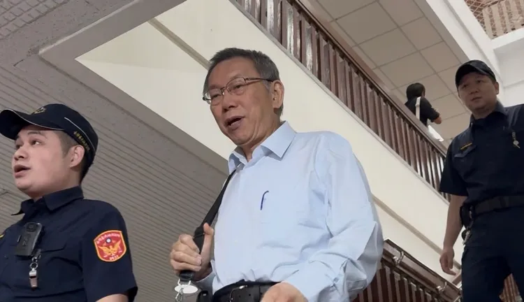 民众党前主席柯文哲今现身出庭。谢亚庭摄