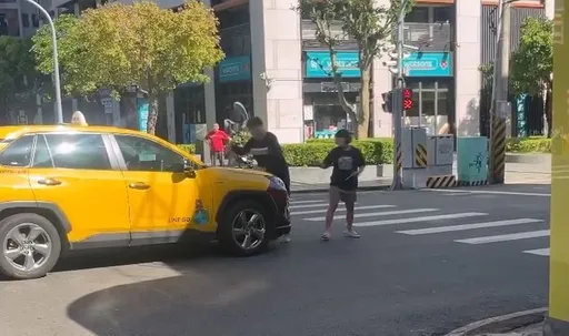 台中男與女友吵架　當街攔小黃飆五字經！警主動查辦
