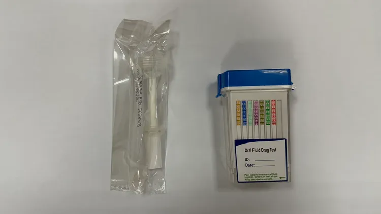 毒品唾液快篩檢測、拒測執法20日正式上路，高雄鳳山警分局就查到首例。翻攝照片