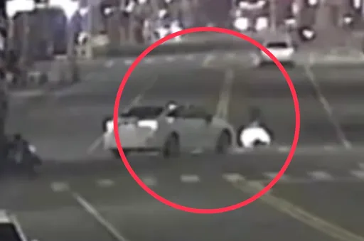 高市轿车「切西瓜」左转撞行人    驾驶称「A柱挡视线」