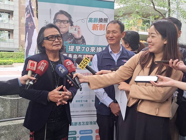 高齡換照注意！年滿70歲駕駛人皆須過3關　收到通知要換照