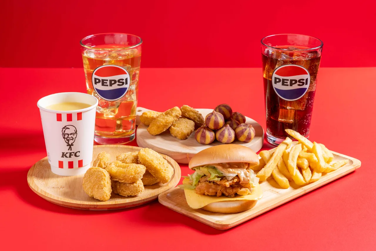 期间优惠活动，有49元、69元两种价位A+B自由搭配，祭出最低47折起铜板价的餐点组合。肯德基提供