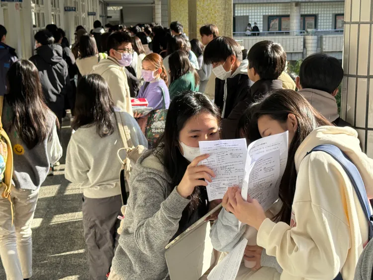 中學生示意圖。攝影中心