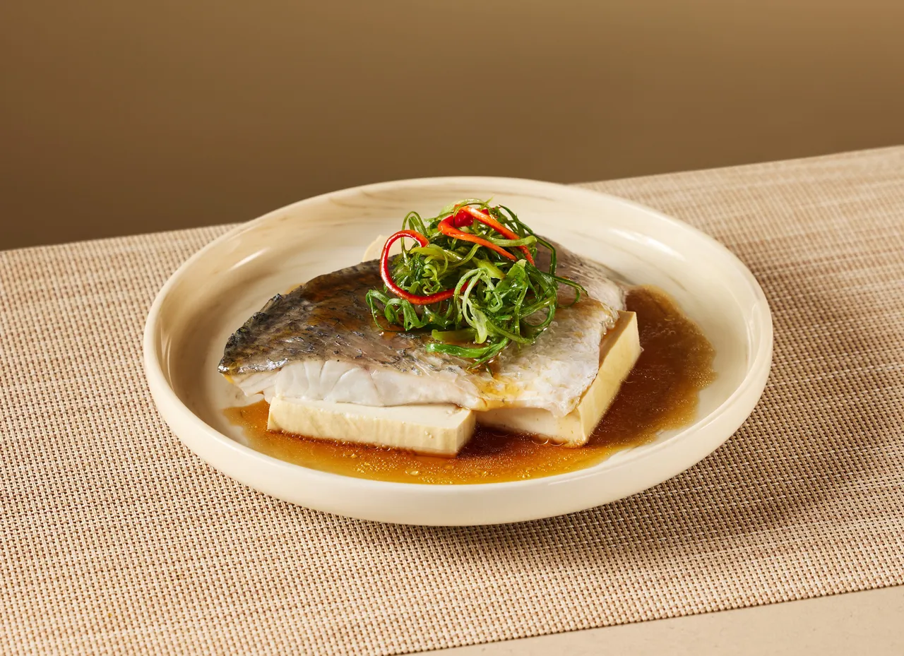 古法油淋蒸海鲈鱼。业者提供