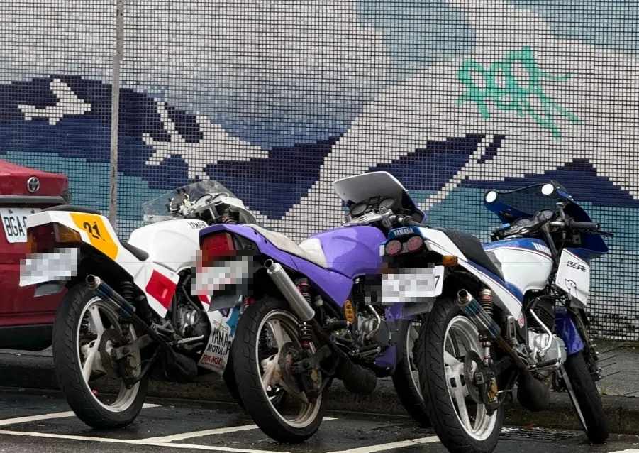 几台山叶复古车遭撞前的模样。翻摄自wei_weng___