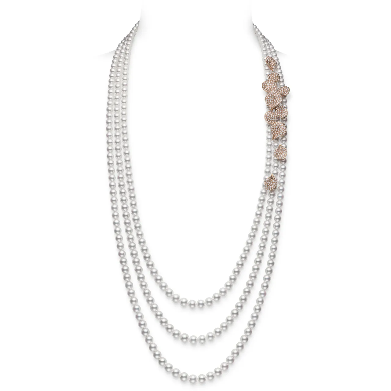MIKIMOTO Les Pétales Place Vendôme Rosés 长项链。品牌提供