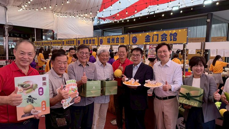 快閃新加坡24小時!黃偉哲推廣台南洋香瓜與大白柚