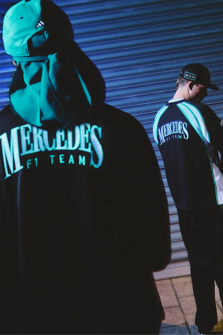 黑、銀與薄荷綠的結合，呈現光影速度感。品牌提供