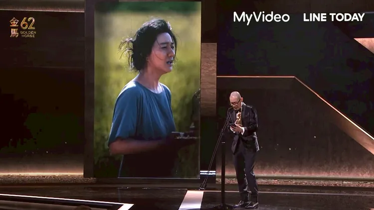 導演張吉安連線女主角得主范冰冰。翻攝MyVideo