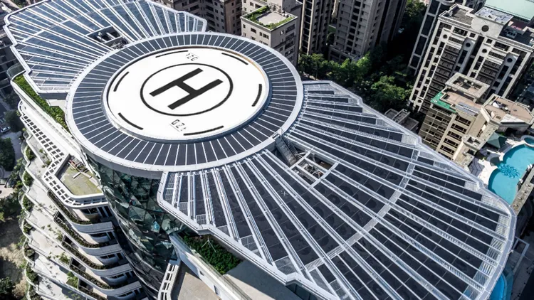 圖為陶朱隱園豪宅頂樓停機坪。陶朱隱園提供