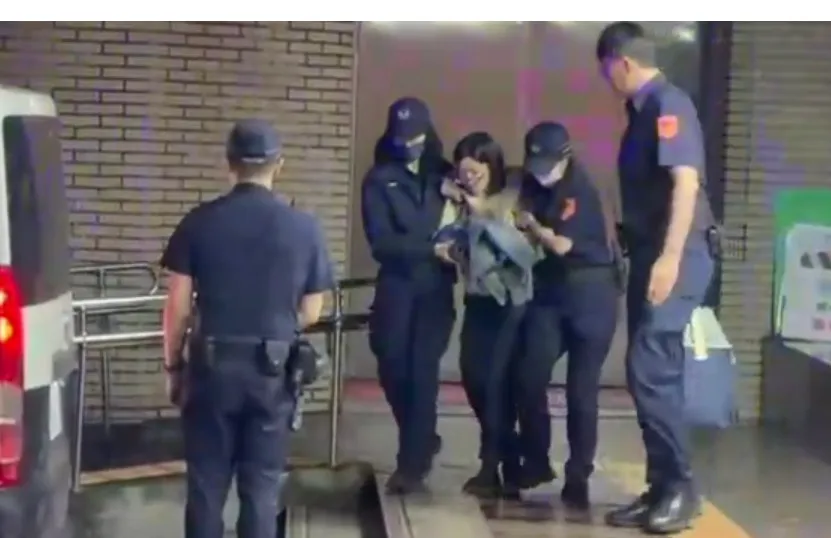 简女泣诉女儿每天都会托梦给她，这也是自己之所以能撑到现在的理由，会把知道的告诉大家。读者提供