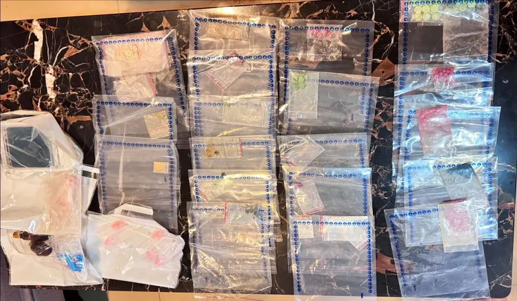 警方查獲相關證物。翻攝畫面