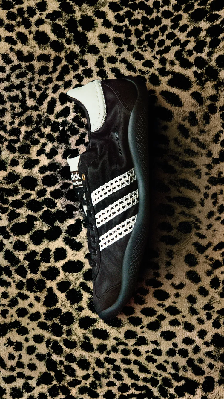 WB Karintha Lo為本次聯名焦點鞋款。品牌提供