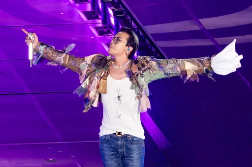 直击｜GD告白「BIGBANG forever」！粉丝大巨蛋吵架吼：闭嘴