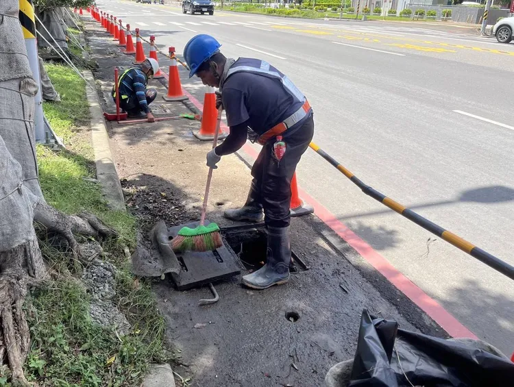 鳳凰颱風將來襲，高市府通令大廈管委會及建築工地全面落實各項安全防護。翻攝畫面