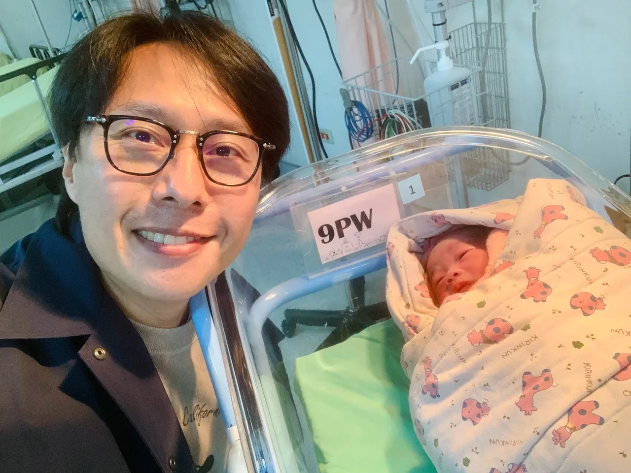 看到女儿出生，张启乐流下快乐的眼泪。张启乐提供