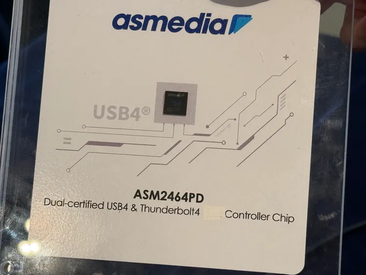 此為祥碩ASM2464PD USB4裝置端端晶片。呂承哲攝