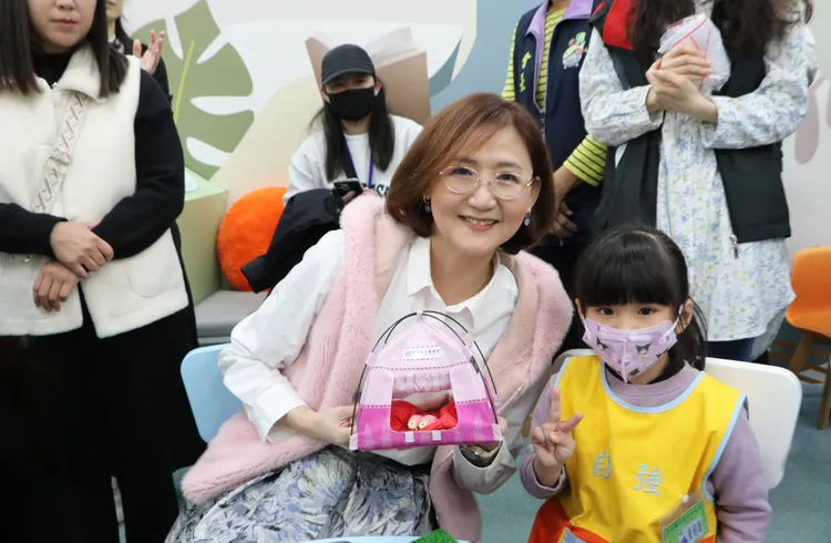 文化局長張䕒育表示，希望透過營造度假感的露營氛圍，讓大家能享受放鬆和休閒的閱讀樂趣。館方提供