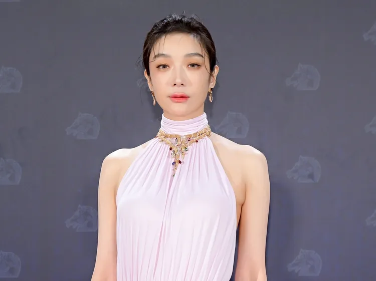 蔡淑臻配戴2100萬元寶格麗珠寶。品牌提供