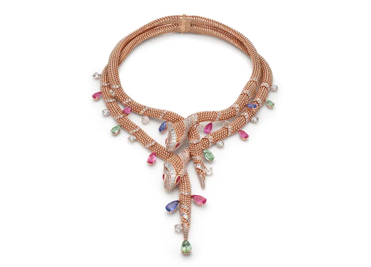 BVLGARI Serpenti系列頂級玫瑰金彩寶與鑽石項鍊。品牌提供