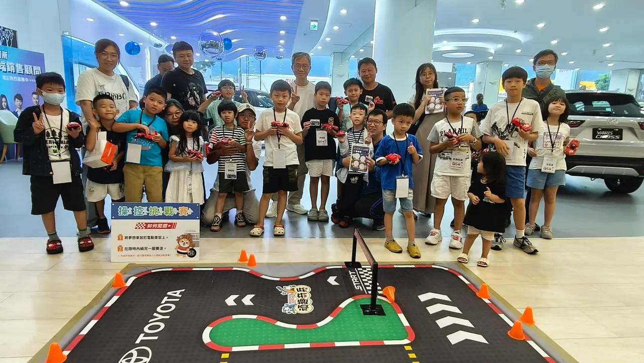 当梦想车在手中完成的瞬间，成就感与默契尽现无遗。业者提供