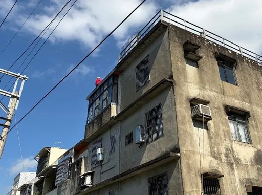 疑婆媳失和險釀悲劇　竹警溫情喊話阻憾事