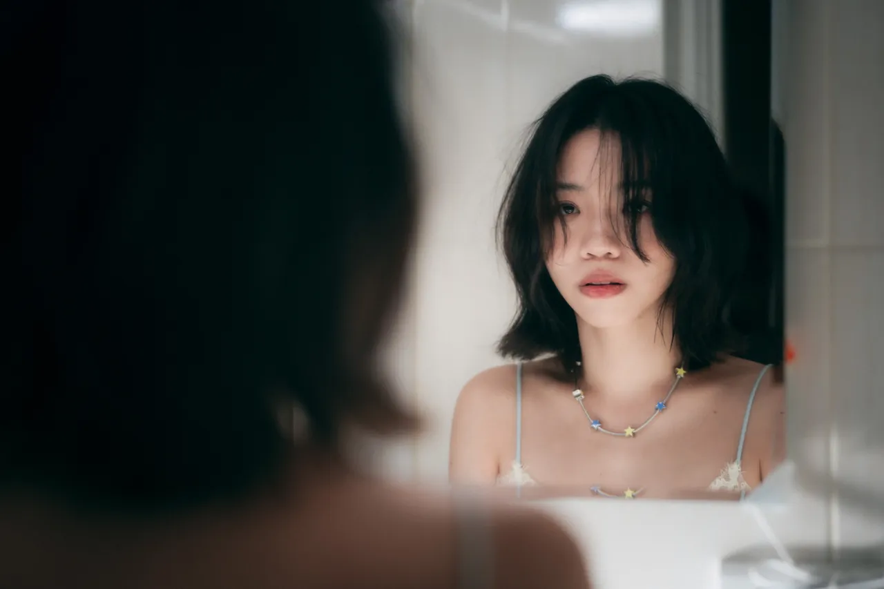 洪佩瑜發片好事多磨，卻把「庫存歌唱成主打」的特異功能。何樂音樂提供