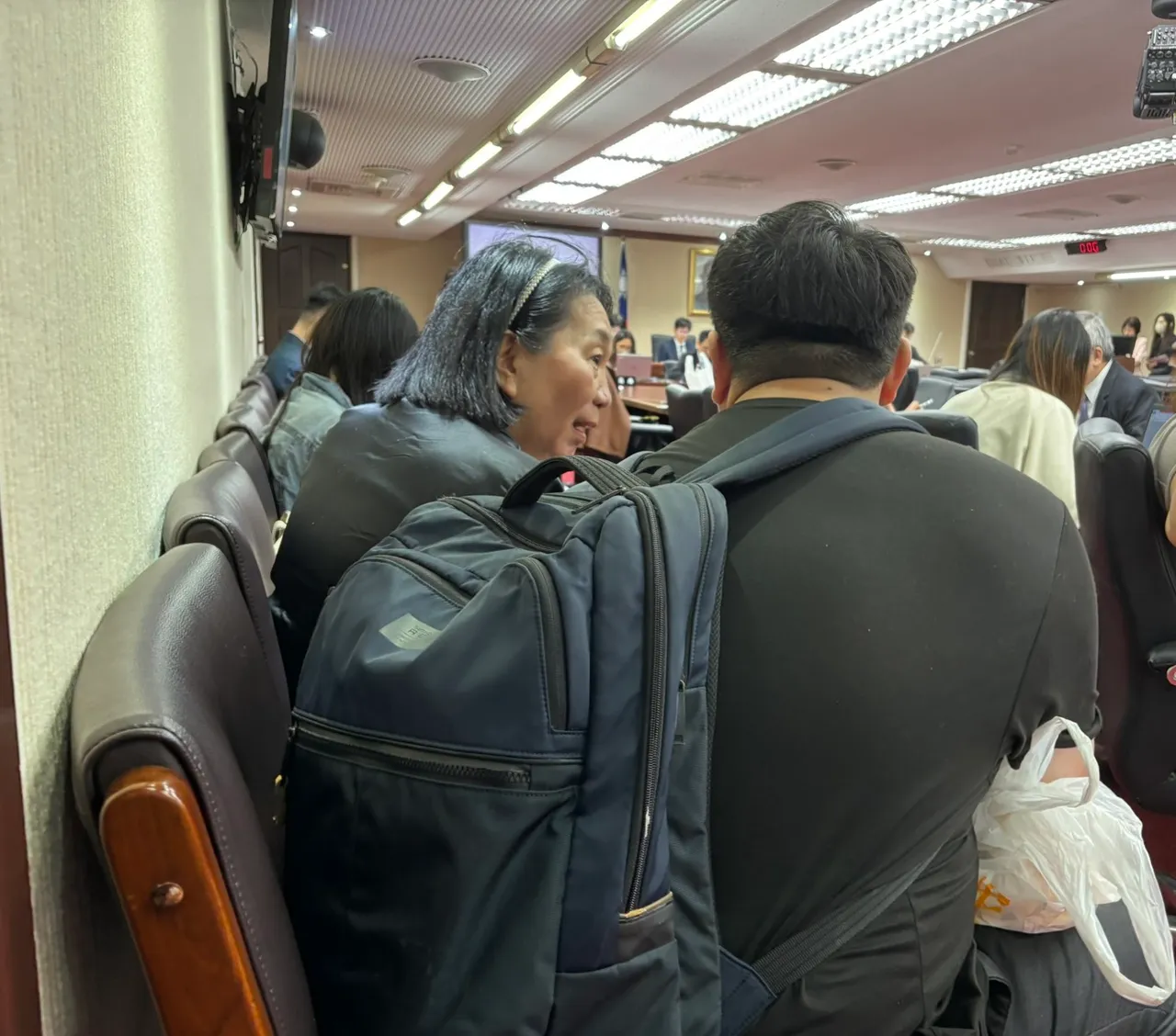 蔡春綢來到社福衛環委員會旁聽。邱筠媜攝