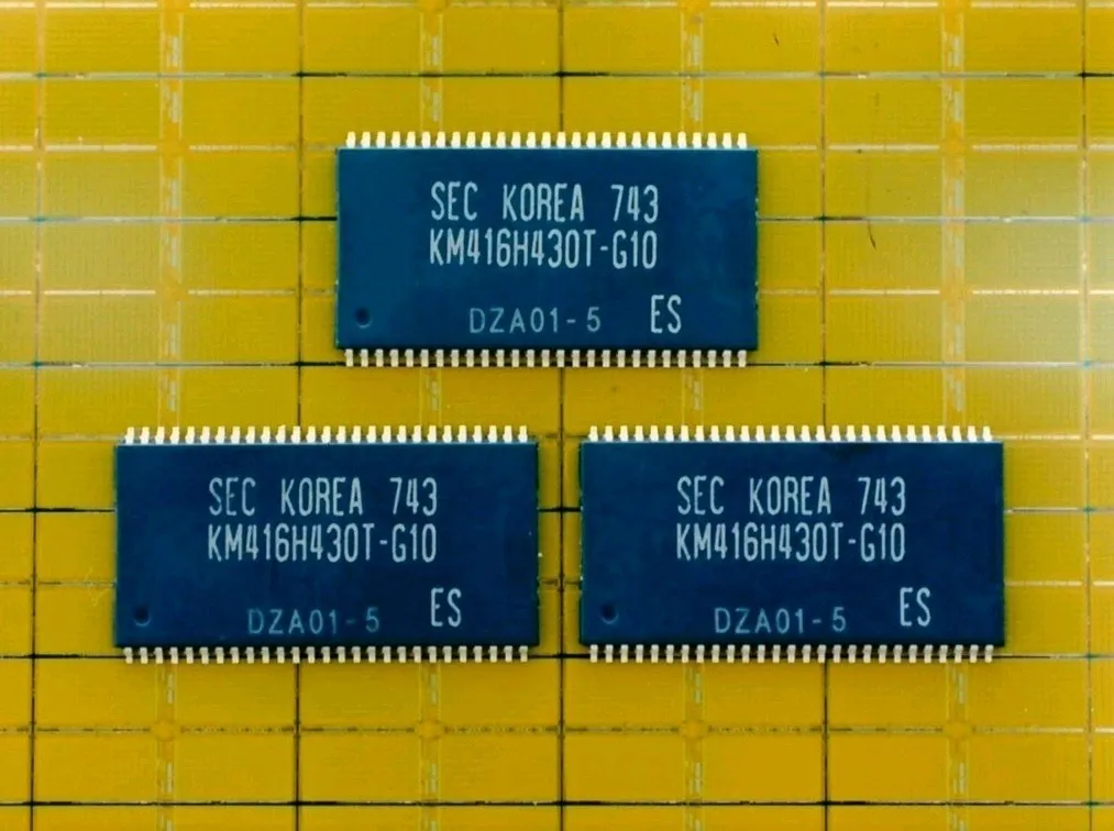 三星的64Mb SDR SDRAM被应用于GeForce 256 GPU。三星提供