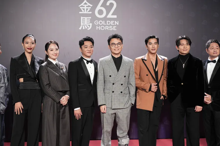 《我家的事》劇組。攝影中心攝