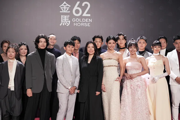 《恨女的逆襲》劇組。攝影中心攝