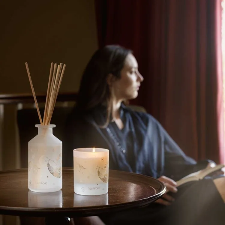 Bamford冷杉尤加利限量香氛蠟燭140g／2100元、室內擴香250ml／3200元。品牌提供